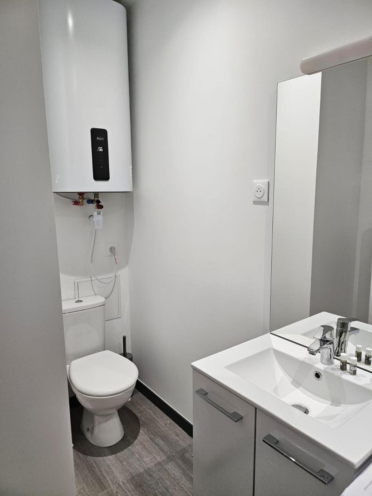 Nassau2 F1 Apartment โบเวส์ ภายนอก รูปภาพ
