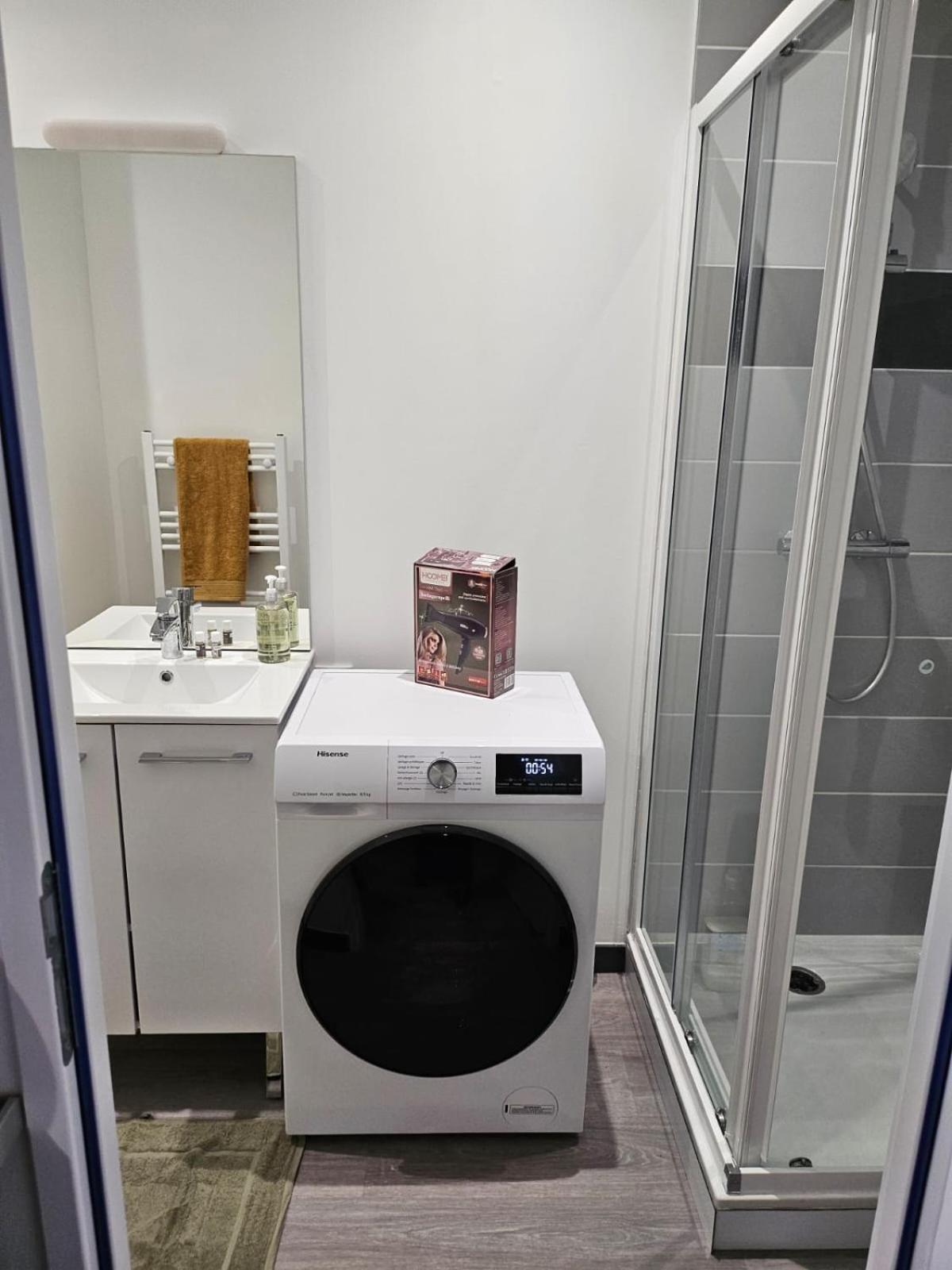 Nassau2 F1 Apartment โบเวส์ ภายนอก รูปภาพ