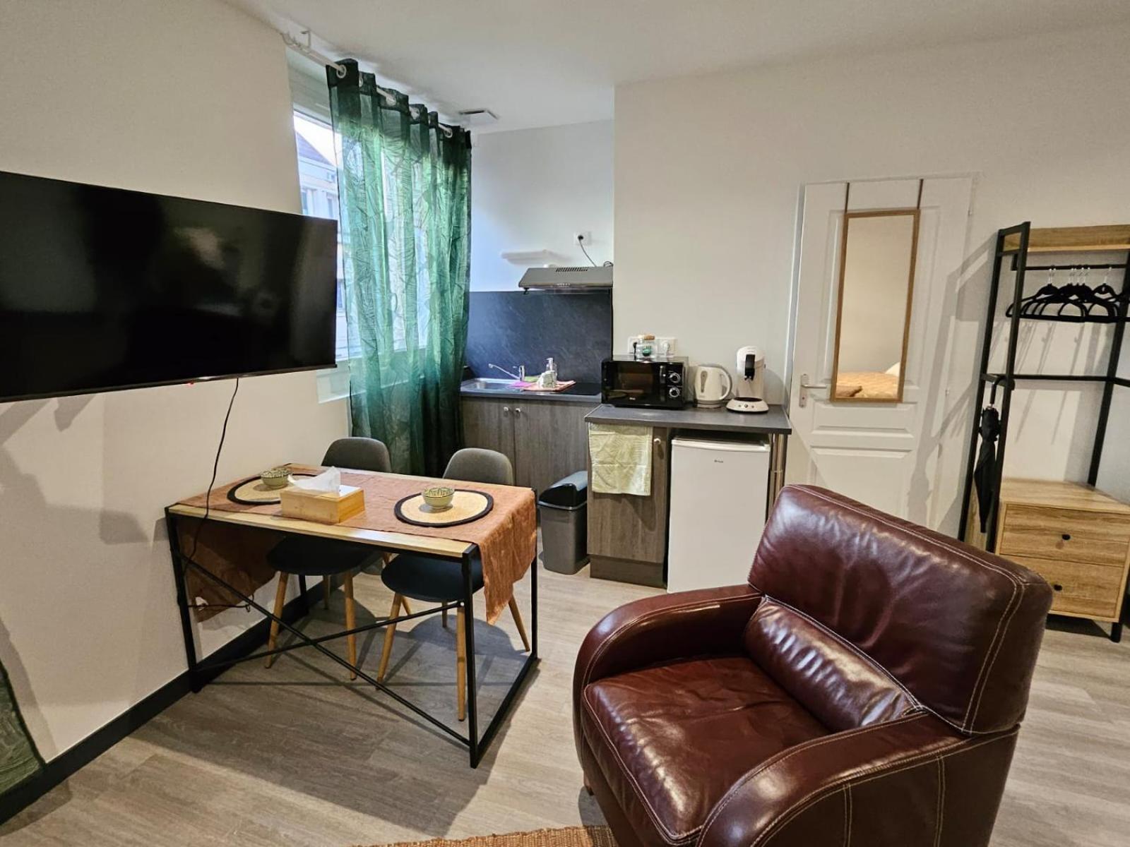 Nassau2 F1 Apartment โบเวส์ ภายนอก รูปภาพ